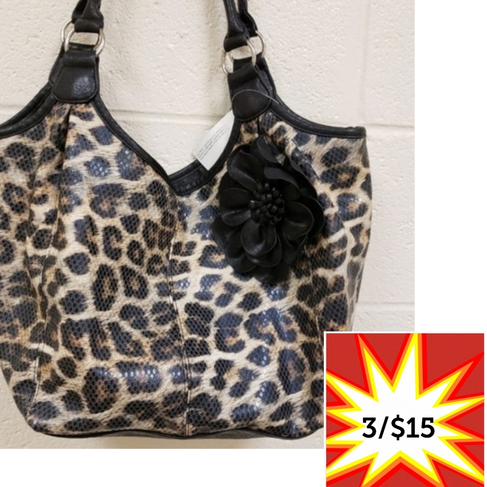 NWT Del Mano Faux Snakeskin Bag W/Flower Applique